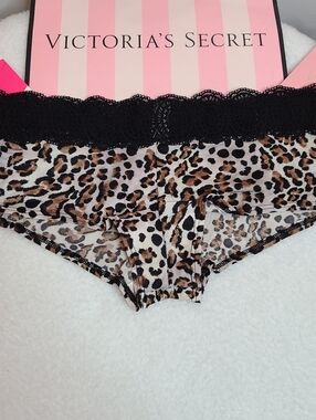 VTG Victoria's Secret Silky Satin Logo Lace Hiphugger Panty Size M Leopard
